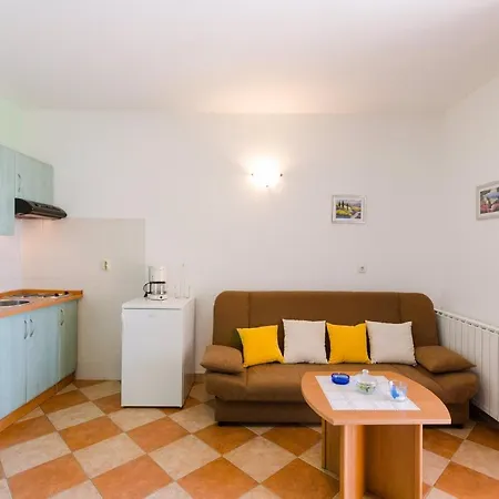 One-bedroom Crikvenica 6 *