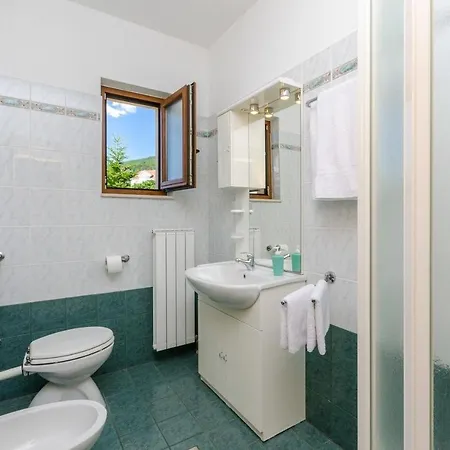 One-bedroom Crikvenica 6 Apartment *